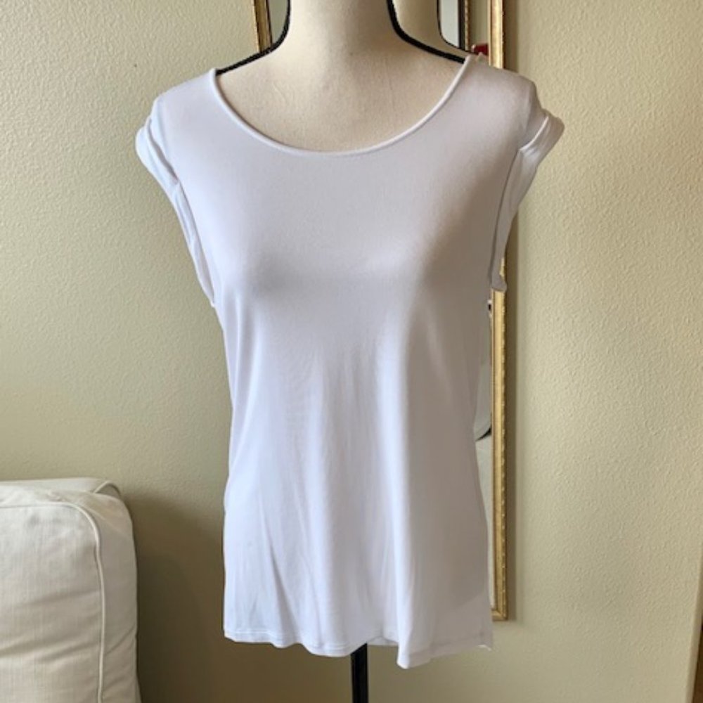 Design History White T-Shirt w/Back Opening